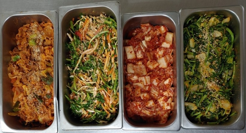 밥+국+4찬